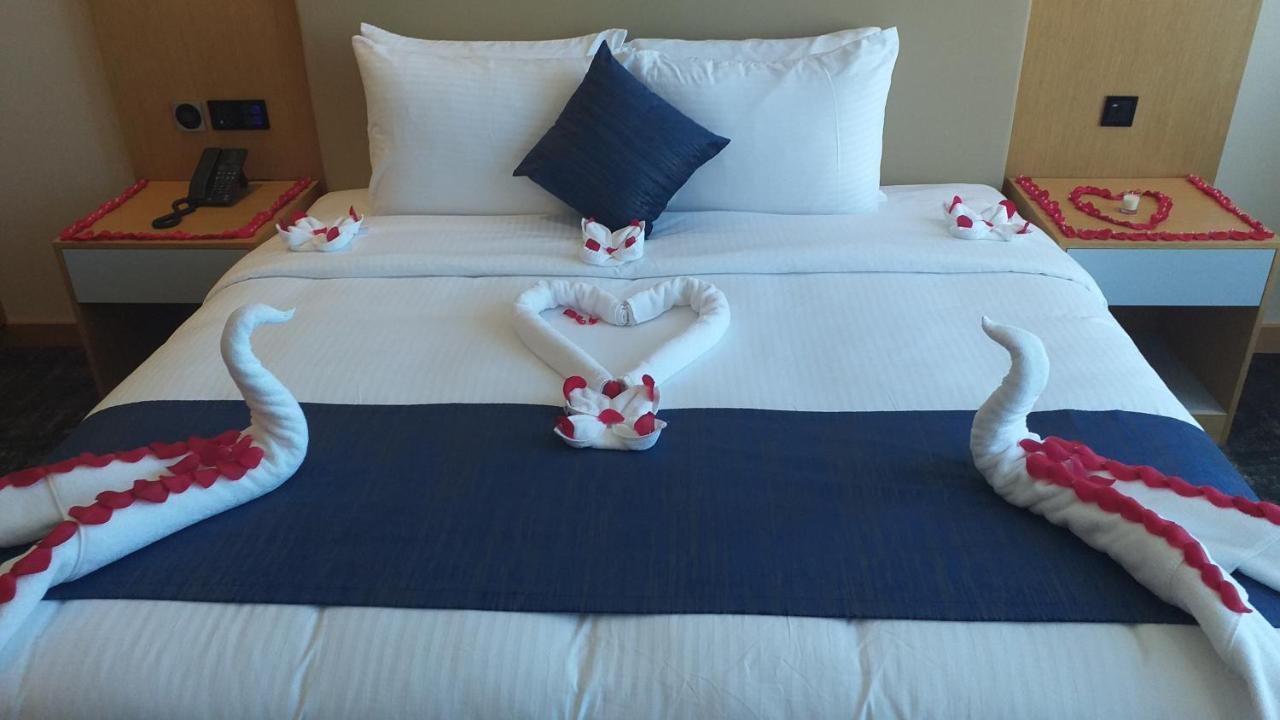 Al Hayat Hotel Шарджа Екстериор снимка