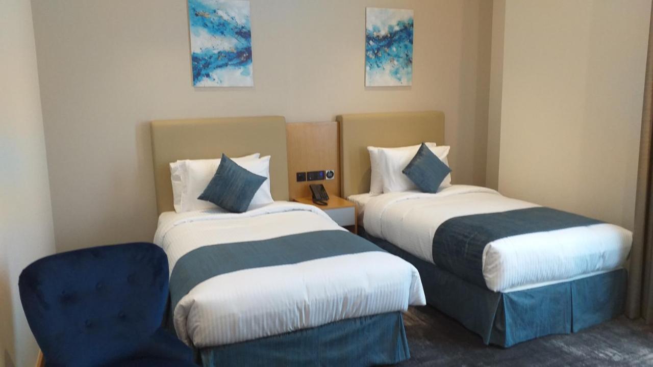 Al Hayat Hotel Шарджа Екстериор снимка
