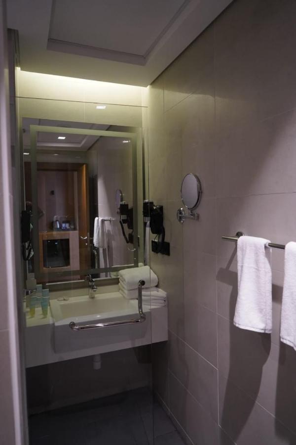 Al Hayat Hotel Шарджа Екстериор снимка