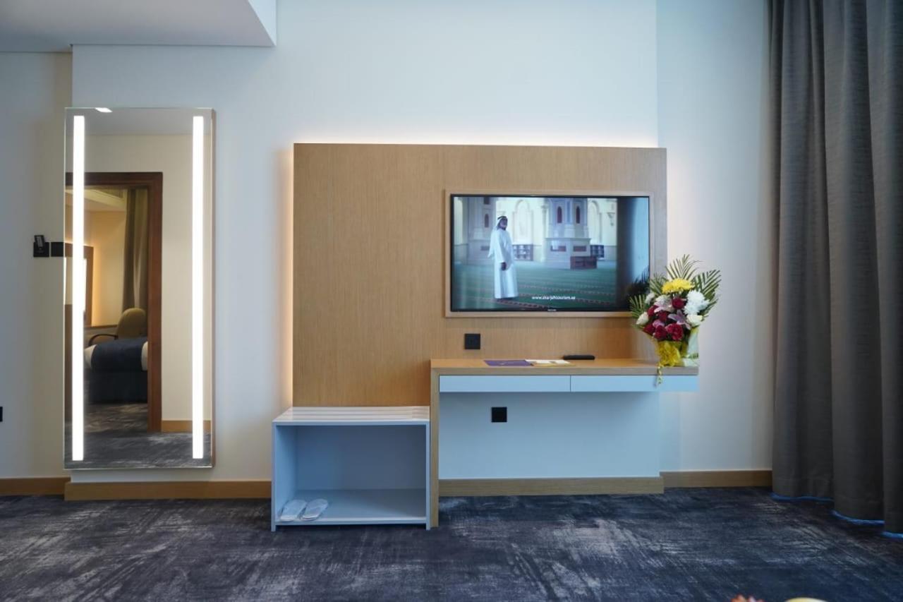 Al Hayat Hotel Шарджа Екстериор снимка